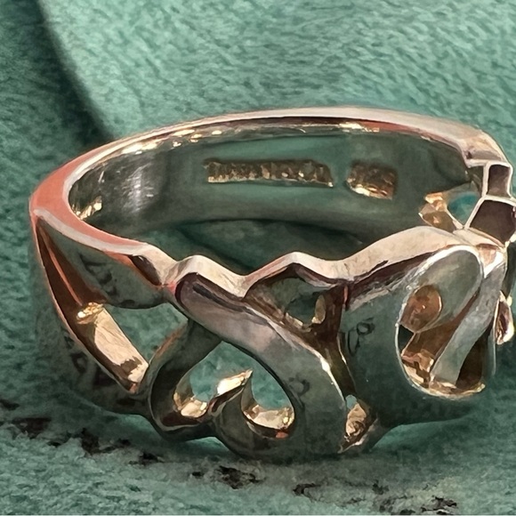 Tiffany & Co. Paloma Picasso Loving Hearts Ring - Picture 3 of 6